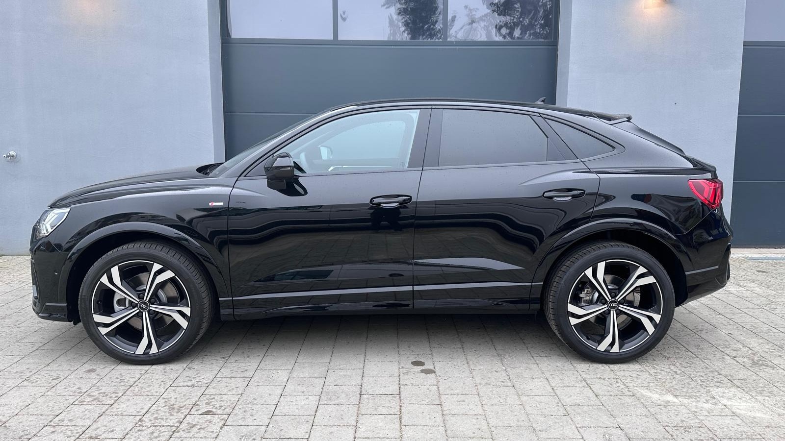 Q3 Sportback S line 40 TDI quattro