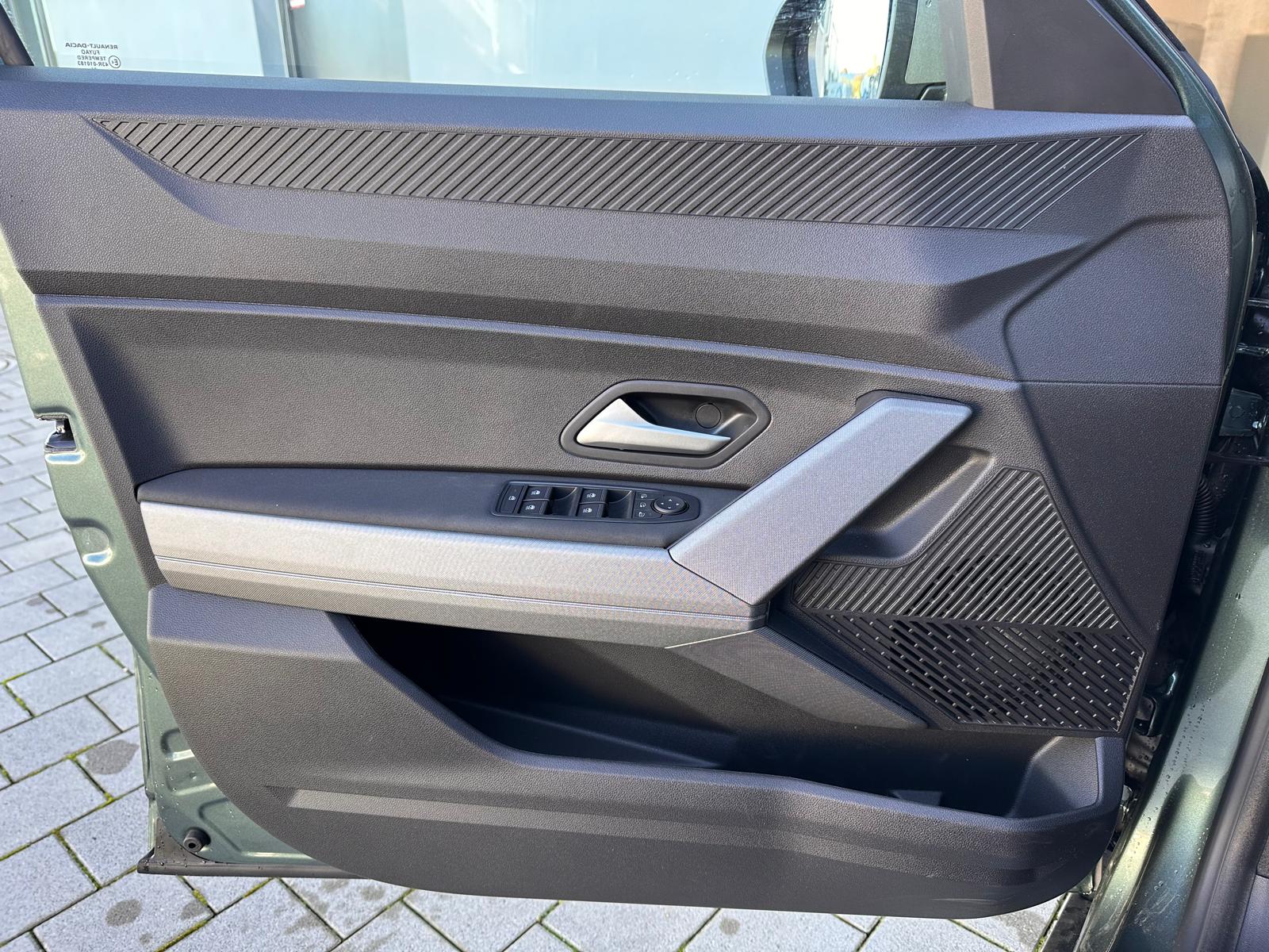 RENAULT DUSTER 2025